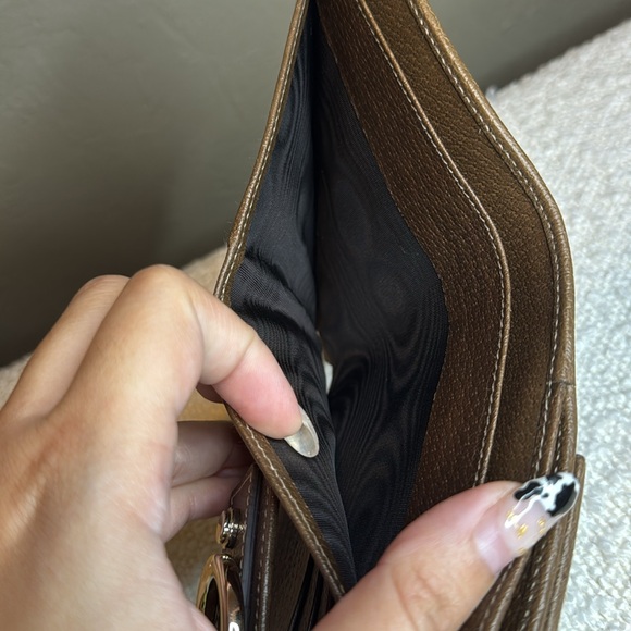 Gucci Abbey Compact Wallet - Picture 9 of 13